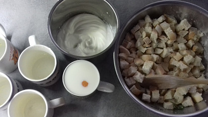 Hrnkové knedlíky s petrželkou, Příprava ingrediencí