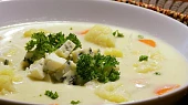 Květáková polévka s nivou
