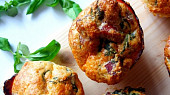 Muffiny z uzeného masa