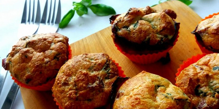 Muffiny z uzeného masa