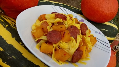 Pečená pikantní dýně s těstovinami