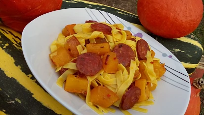 Pečená pikantní dýně s těstovinami