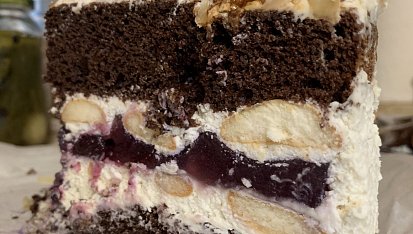 Špaldový dort s mascarpone a borůvkovým želé