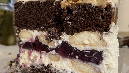 Špaldový dort s mascarpone a borůvkovým želé