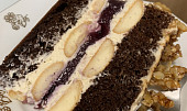 Špaldový dort s mascarpone a borůvkovým želé
