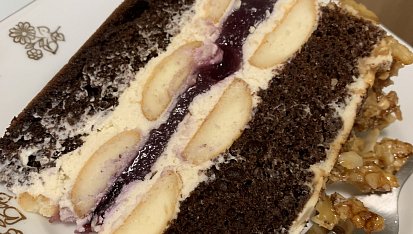 Špaldový dort s mascarpone a borůvkovým želé