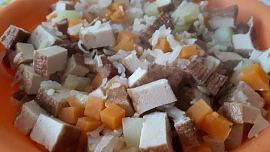 Tofu s batátem a cuketou
