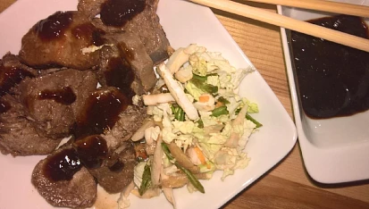 Vepřový jazyk s pekingskou omáčkou