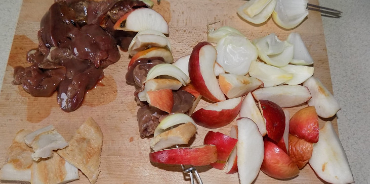 Játrovo-jablečné ražniči