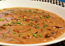 Kmínová polévka s pohankou a houbami