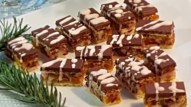 Oplatkové řezy se sušeným ovocem