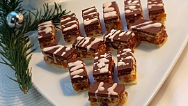 Oplatkové řezy se sušeným ovocem