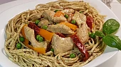 Pikantní kuřecí a Pasta Tartufo (Lanýž)
