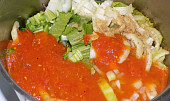 Slaný koláč s čínskym zelím, rukolou a sušenými rajčaty