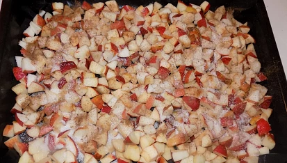 Jablečno-makový koláč