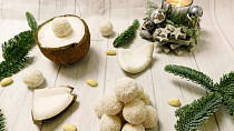Nepečené rýžovo-kokosové kuličky "Raffaello"