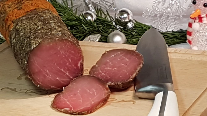 Sušená šunka z vepřové kotlety ve stylu prosciutto