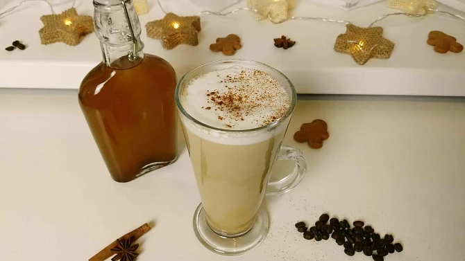 Vánoční perníčkový sirup do kávy