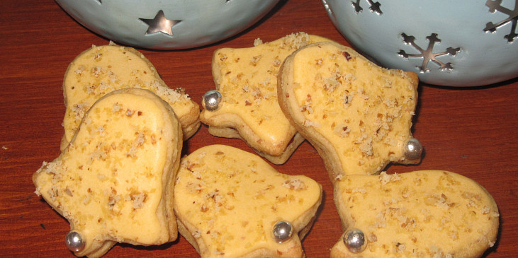 Žluté ořechové dortíčky - slepované (moc dobré)