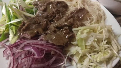 Čína variace na bún chả
