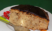 Jablečný koláč s kakaovou polevou
