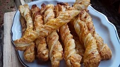 Kořeněné sýrové tyčinky