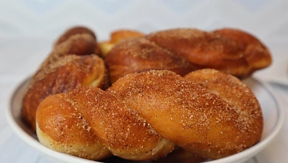 Masopustní šišky (univerzální těsto na koblihy, vdolky a šišky)