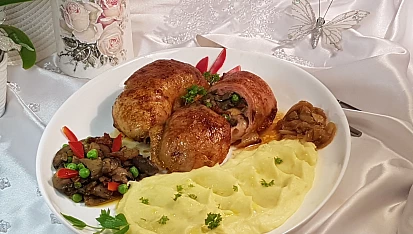 Plněná kuřecí stehna se žampionovou směsí