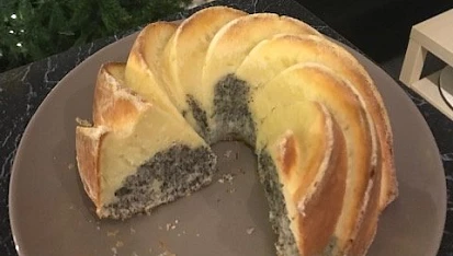 Vláčná  tvarohová  bábovka I. s ovocným středem