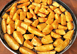Hořčicové brambory (Dělel jsem v mikrovlnce - talíř Crisp na 18 min. Přidal jsem tymián. Opravdu dobré.)