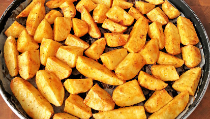 Hořčicové brambory, Dělel jsem v mikrovlnce - talíř Crisp na 18 min. Přidal jsem tymián. Opravdu dobré.