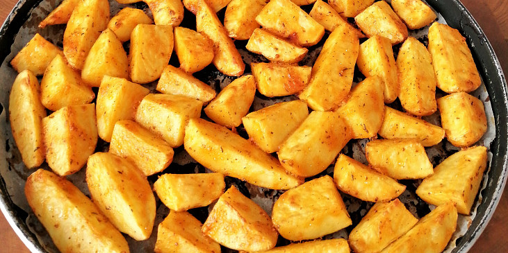 Hořčicové brambory (Dělel jsem v mikrovlnce - talíř Crisp na 18 min.…)
