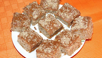 Jablečné řezy s ořechy
