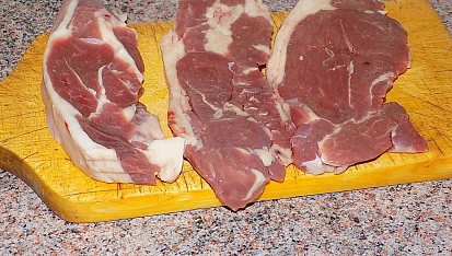 Jehněčí řízky v sýrové krustě