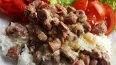 Kuřecí srdíčka na cibulce s uzeným masem, Kuřecí srdíčka na cibulce s uzeným masem