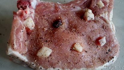 Špikovaná vepřová pečeně po italsku