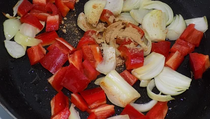 Tofu s těstovinami a zeleninou