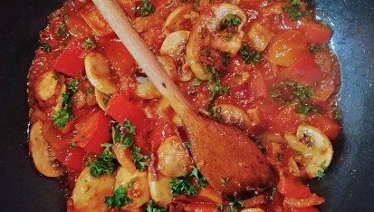 Vepřové na rozmarýnu s noky a restovaná zelenina, restování zeleniny