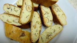 Italské mandlové sušenky - Cantuccini