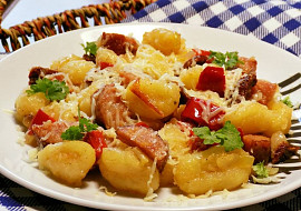 Jednoduché gnocchi na slanině