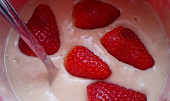 Smažené jahody v těstíčku