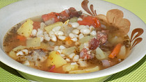 Srbská fazolová polévka