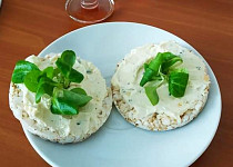 Tvarohovo-sýrová pomazánka s bylinkami