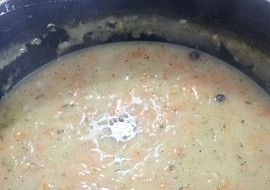 Kedlubnová polévka s mrkví a novými brambory