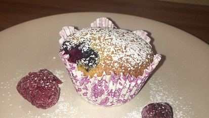 Muffiny s ovocem ze zakysanou smetanou