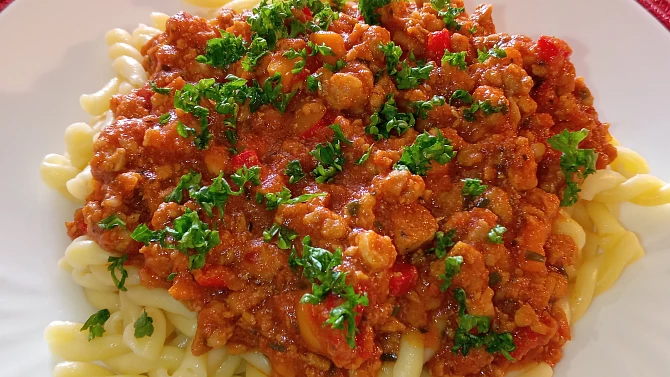 Rajčatovo-papriková omáčka na těstoviny po mém