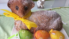 Velikonoční beránek s jablkem