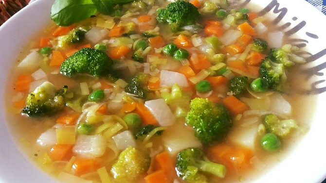 Zeleninová polévka vařená opačně