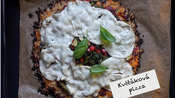 Low carb květáková pizza bez mouky, Květáková pizza