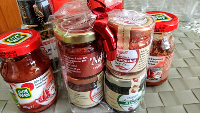 Plněné portobello žampiony s těstovinami, slaninou a Passata dolce di Cipolla